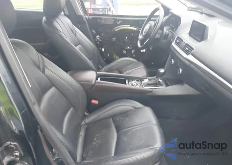 2018 Mazda 3 Touring z USA, uszkodzony, nr VIN 3MZBN1V37JM230620